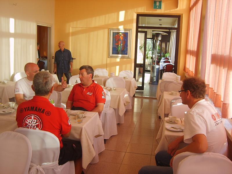 S8000421.JPG