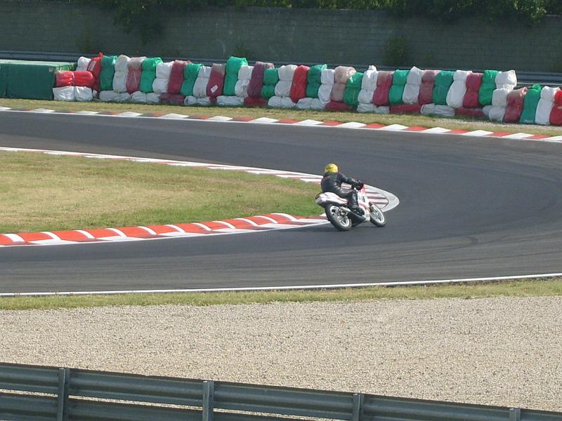 S8000440.JPG